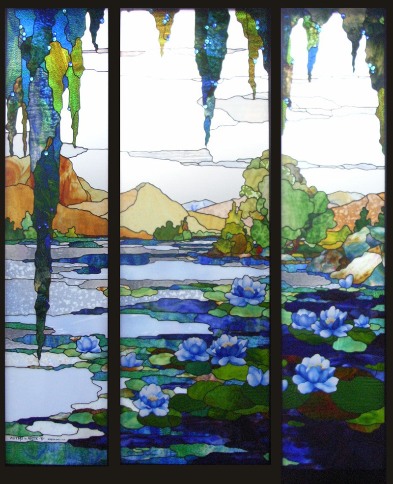 Stained glass windows with the Tiffany technique